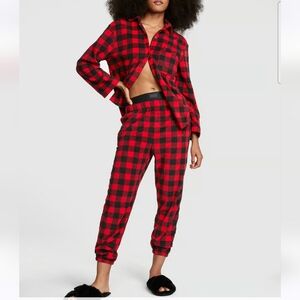 🎁VS PINK Fleece Jogger Pyjama Set red/black  SIZE XL
